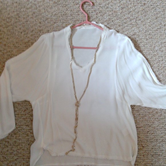 white top - Picture 1 of 8